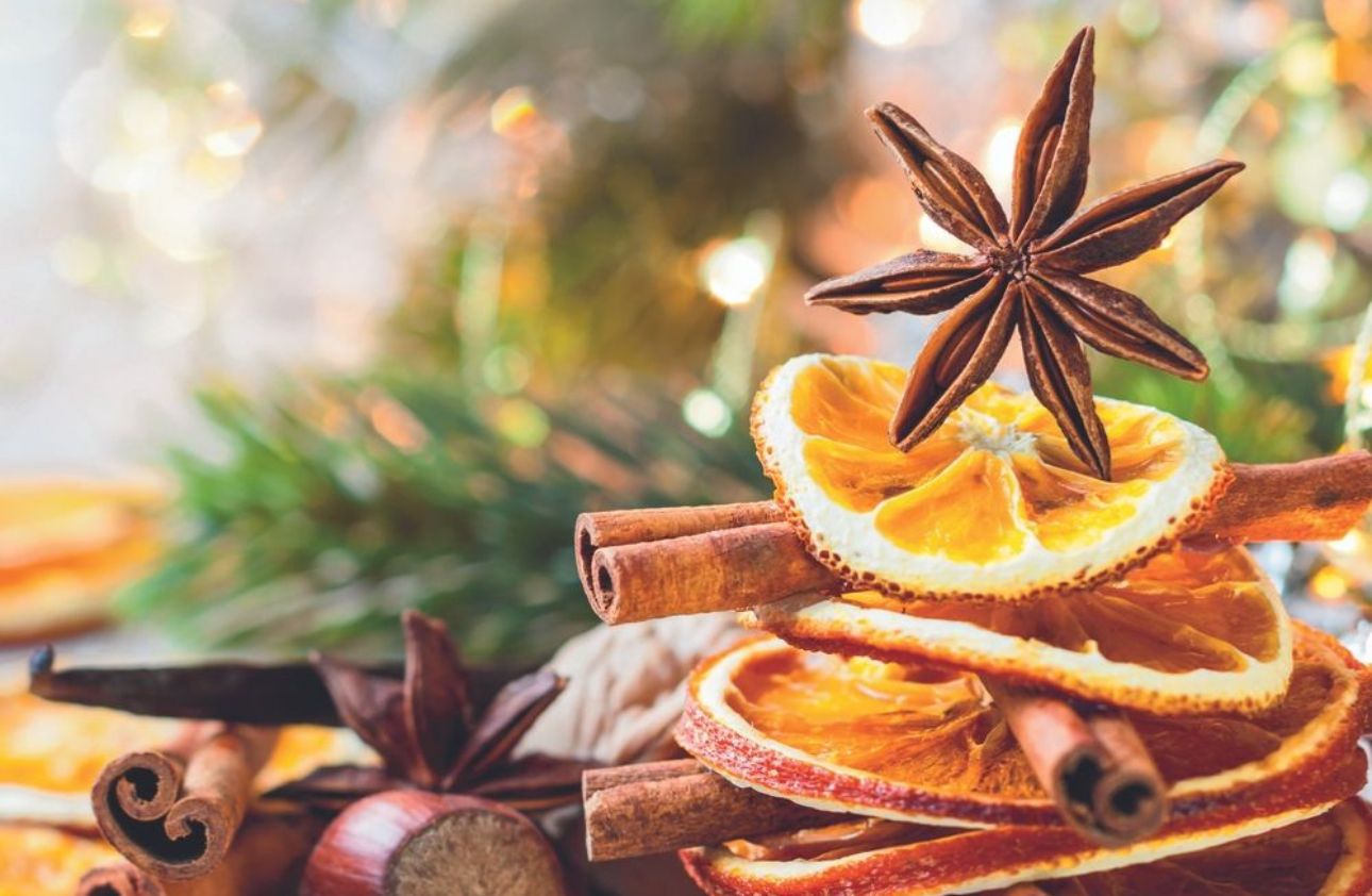 Getrocknete Orange und Gewürze