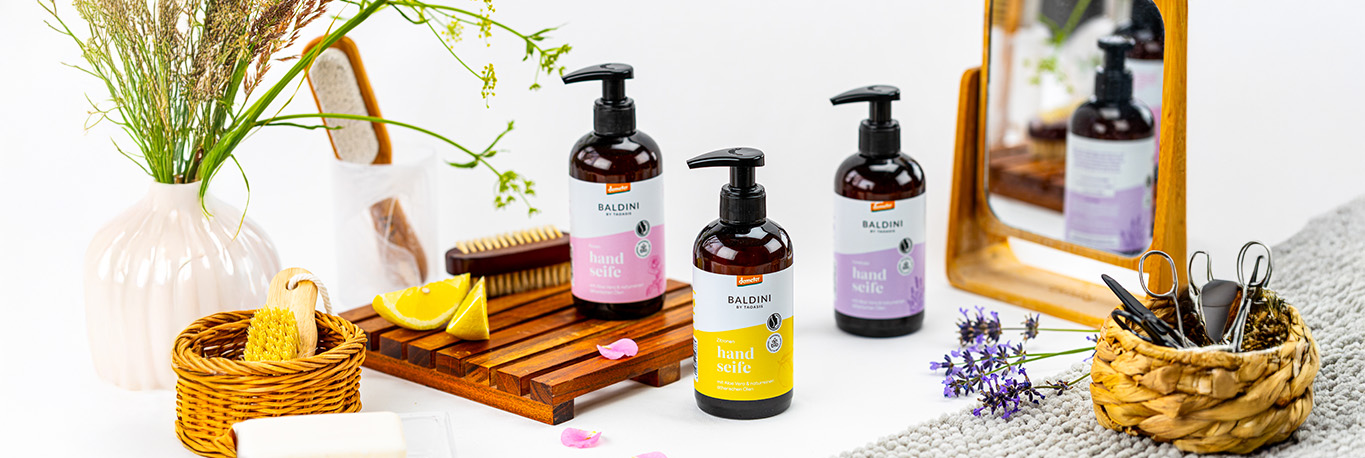 Handseifen und Make-Up Deko 