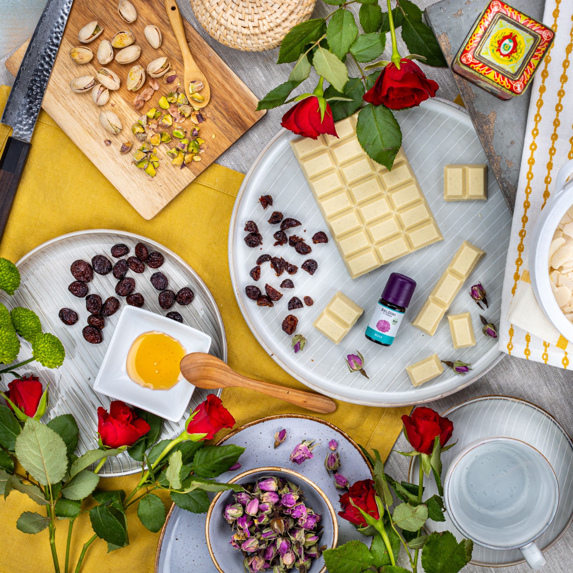 Weiße Schokolade mit Rose